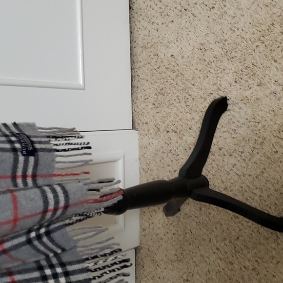 Burberry Scarf - Picture 5 of 6